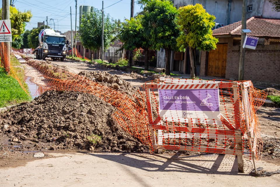 EL MUNICIPIO AVANZA CON LAS OBRAS DE PAVIMENTACIÓN EN QUILMES SUR