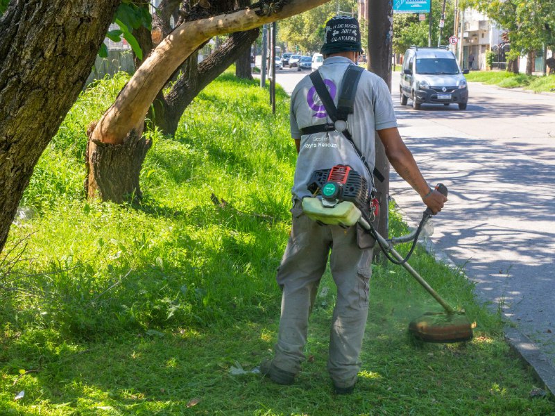  CONTINÚAN LAS TAREAS DE LIMPIEZA Y BACHEO EN EL DISTRITO