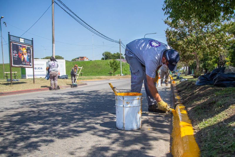  CONTINÚAN LAS TAREAS DE LIMPIEZA Y BACHEO EN EL DISTRITO
