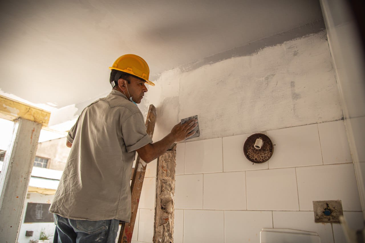 OBRAS EN LAS LA EES Nº 67 DE QUILMES OESTE CON FONDOS DEL ACNUR
