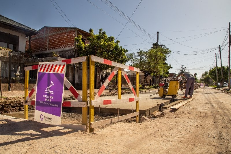  IMPORTANTES TRABAJOS DE BACHEO Y HORMIGONADO EN EL BARRIO VILLA ALCIRA
