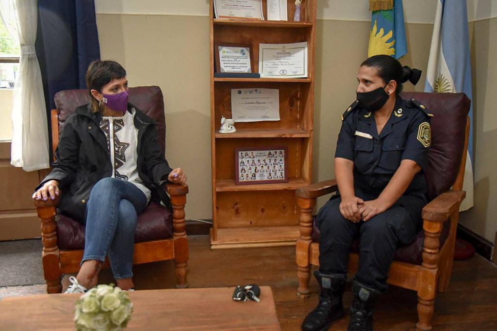 MAYRA ENCABEZÓ UNA REUNIÓN CON LA NUEVA TITULAR DE LA COMISARÍA QUILMES 1ª 