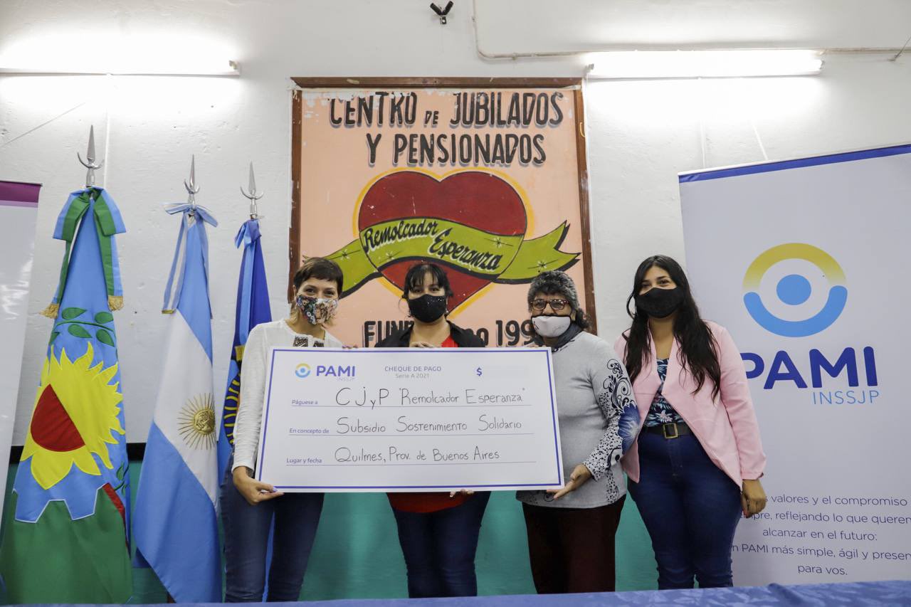 MAYRA ACOMPAÑÓ LA FIRMA DE CONVENIOS DE PAMI CON CENTROS DE JUBILADOS