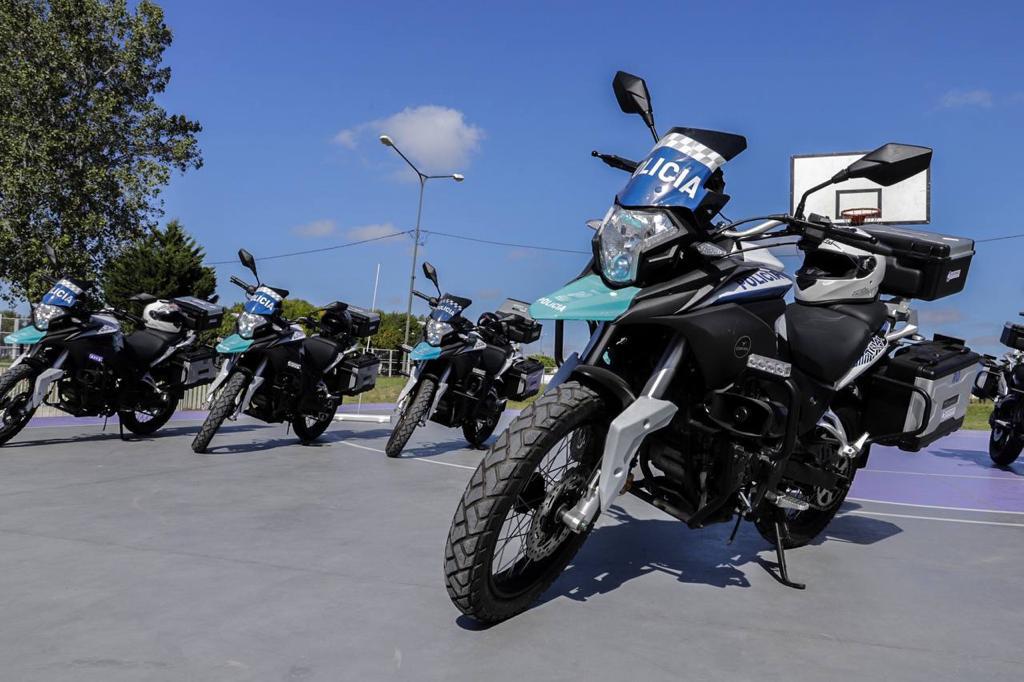 EL MUNICIPIO PRESENTÓ NUEVAS MOTOS PARA LA POLICÍA BONAERENSE