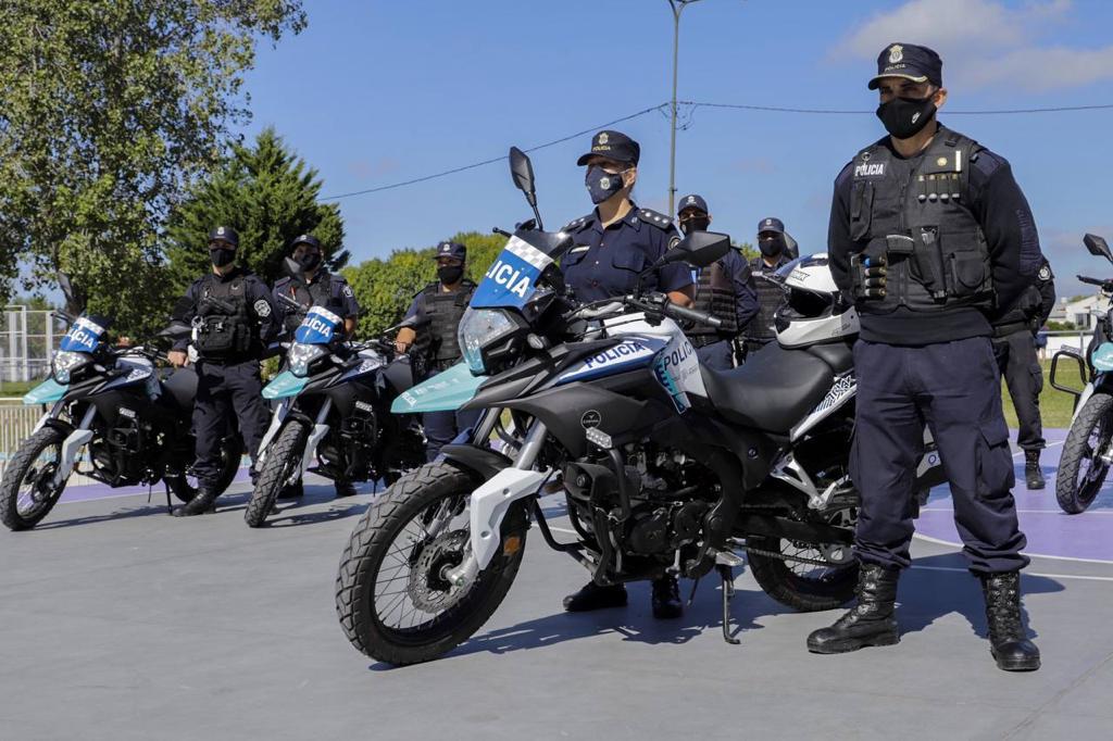 EL MUNICIPIO PRESENTÓ NUEVAS MOTOS PARA LA POLICÍA BONAERENSE