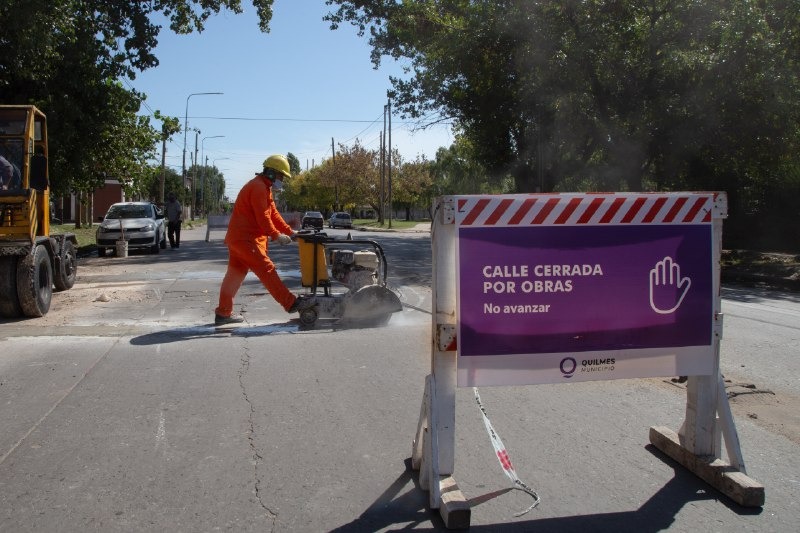 CONTINÚAN LAS OBRAS DE BACHEO Y PAVIMENTACIÓN EN LA MATERA Y IAPI