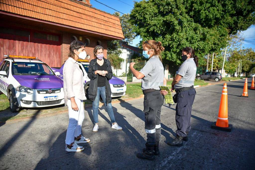 MAYRA SUPERVISÓ UN OPERATIVO DE CONTROL VEHICULAR EN BERNAL