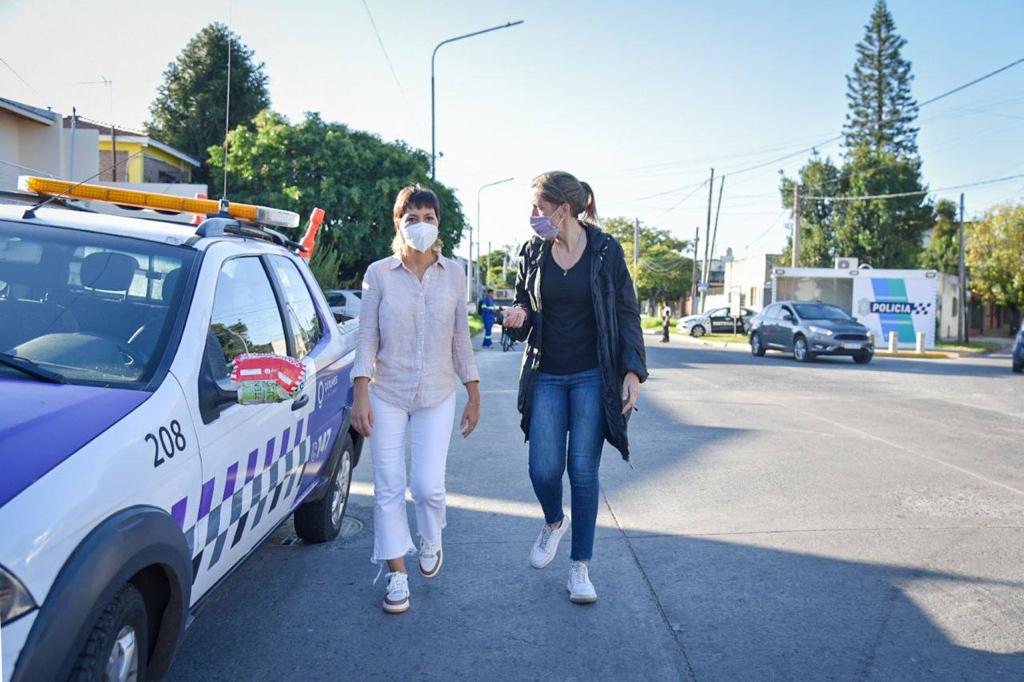 MAYRA SUPERVISÓ UN OPERATIVO DE CONTROL VEHICULAR EN BERNAL