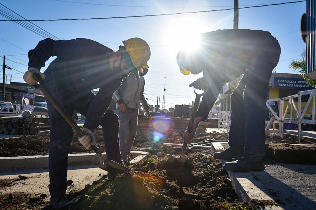 MAYRA SUPERVISÓ EL AVANCE DE LAS OBRAS EN EL INGRESO A VILLA LA FLORIDA 