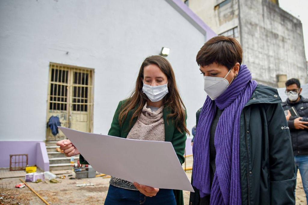 MAYRA SUPERVISÓ LOS TRABAJOS DE REFACCIÓN INTEGRAL EN ESCUELAS DEL DISTRITO