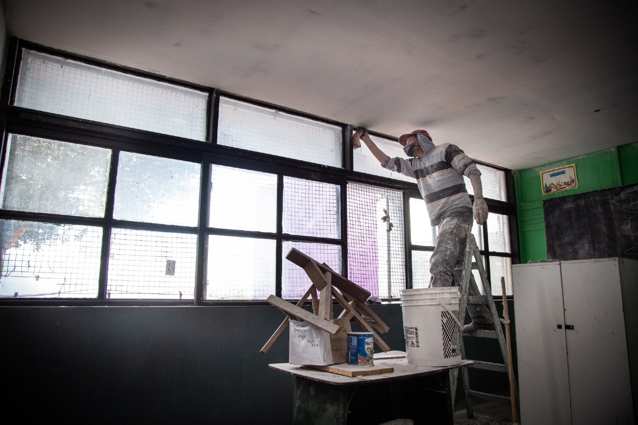  CONTINÚAN LAS OBRAS EN EL EDIFICIO DE LA EP Nº 2 Y LA ES Nº 42