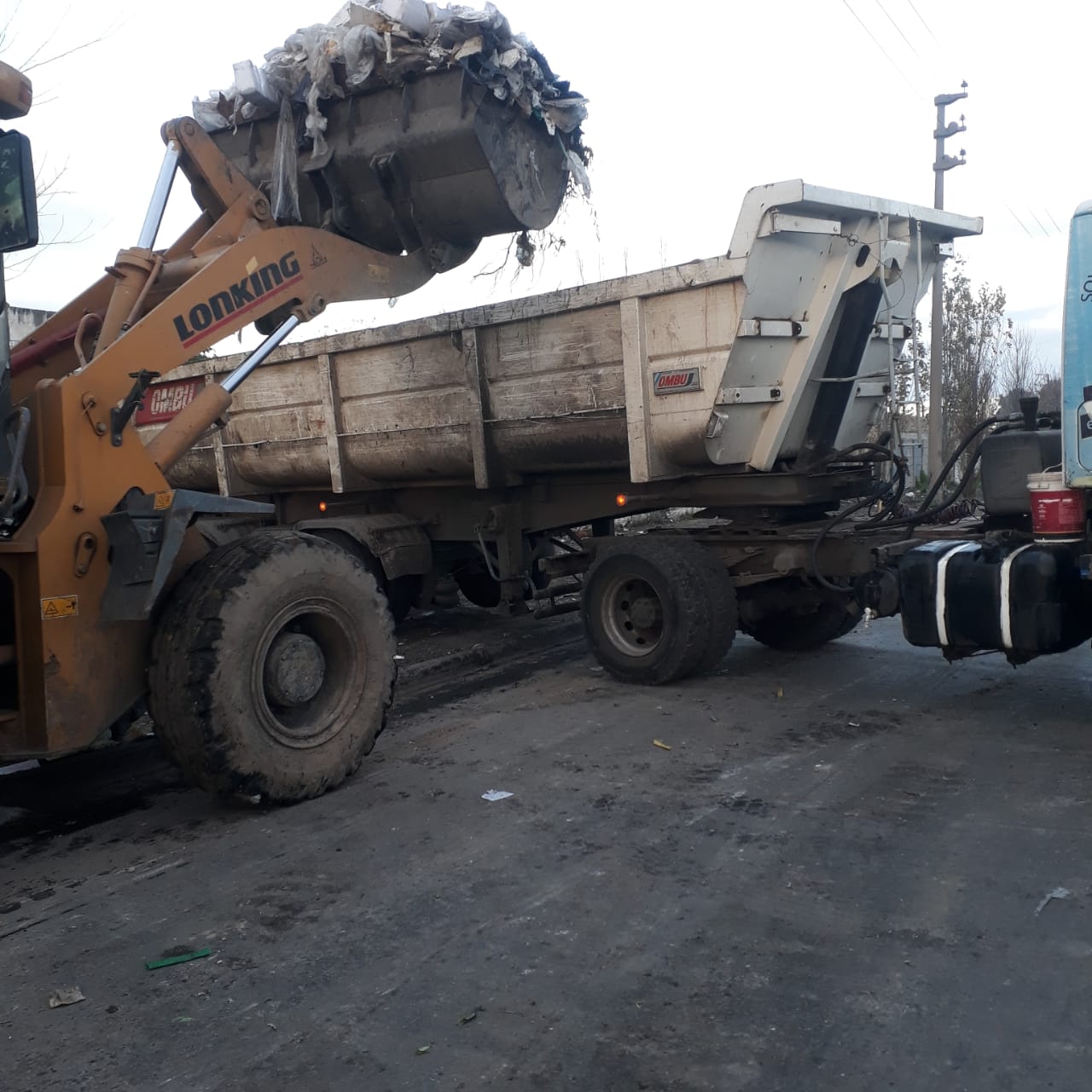 EL MUNICIPIO SIGUE CON LOS TRABAJOS DE BACHEO Y LIMPIEZA