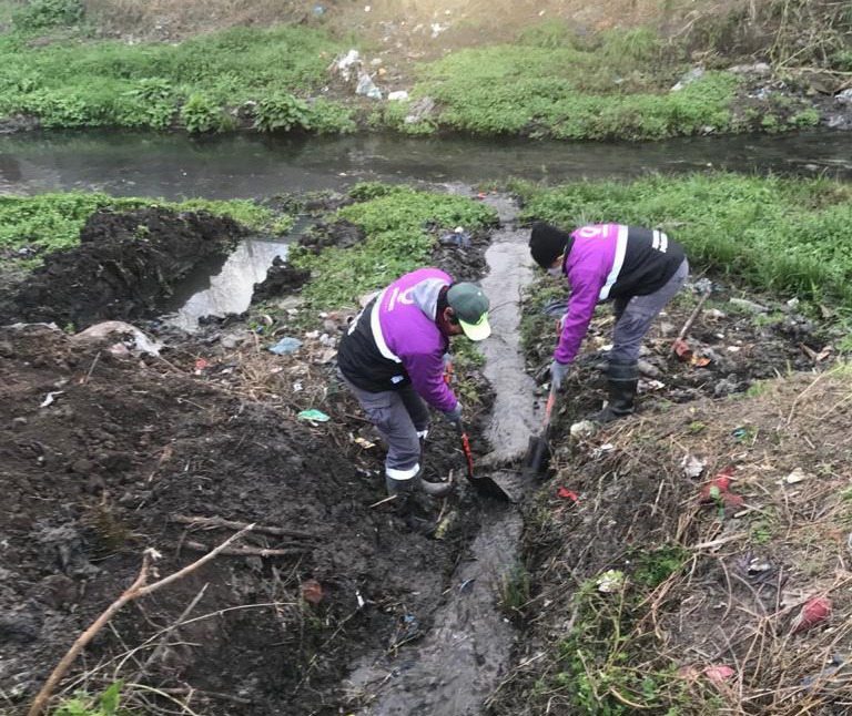 EL MUNICIPIO SIGUE CON LOS TRABAJOS DE BACHEO Y LIMPIEZA