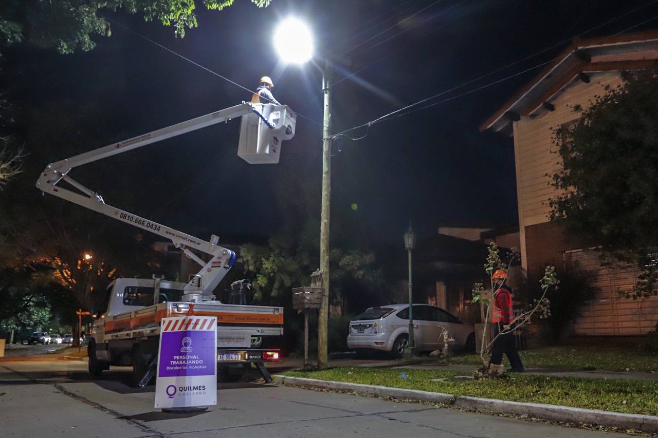 "TERMINAREMOS LOS DOS PRIMEROS AÑOS DE GESTIÓN CON 26.000 LUCES LED NUEVAS"