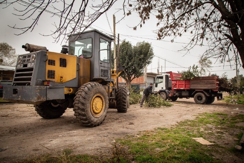 JORNADA INTEGRAL DE LIMPIEZA EN EL BARRIO LA ESPERANZA