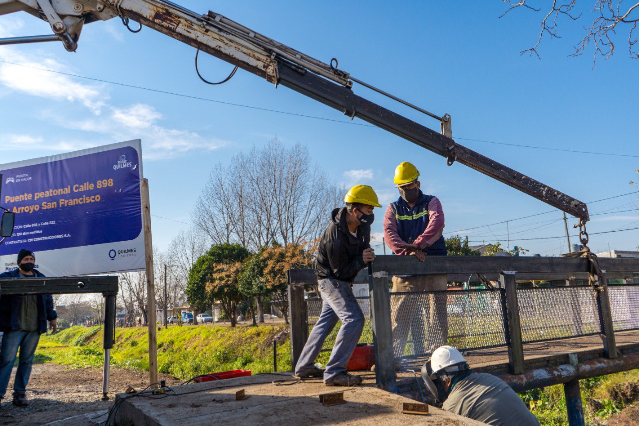 TRABAJOS DE MANTENIMIENTO Y MEJORAS EN PUENTES Y CALLES DE QUILMES