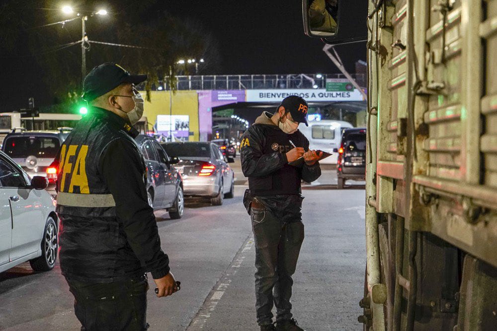 MEGAOPERATIVO DE SEGURIDAD EN BERNAL OESTE