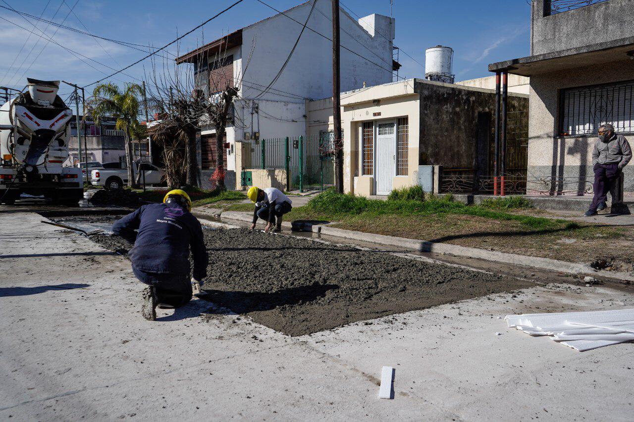  OBRAS DE BACHEO EN VILLA ALCIRA