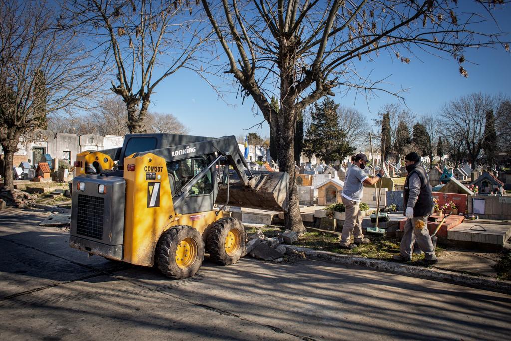 EL MUNICIPIO AVANZA CON LA PUESTA EN VALOR DEL CEMENTERIO MUNICIPAL