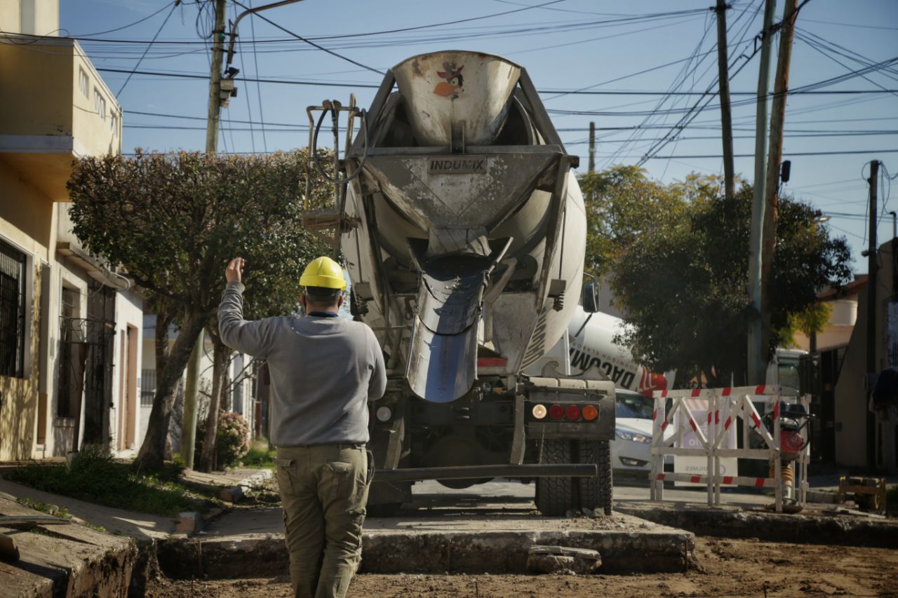 OPERATIVO DE LIMPIEZA EN EZPELETA OESTE Y TRABAJOS DE BACHEO EN BERNAL ESTE