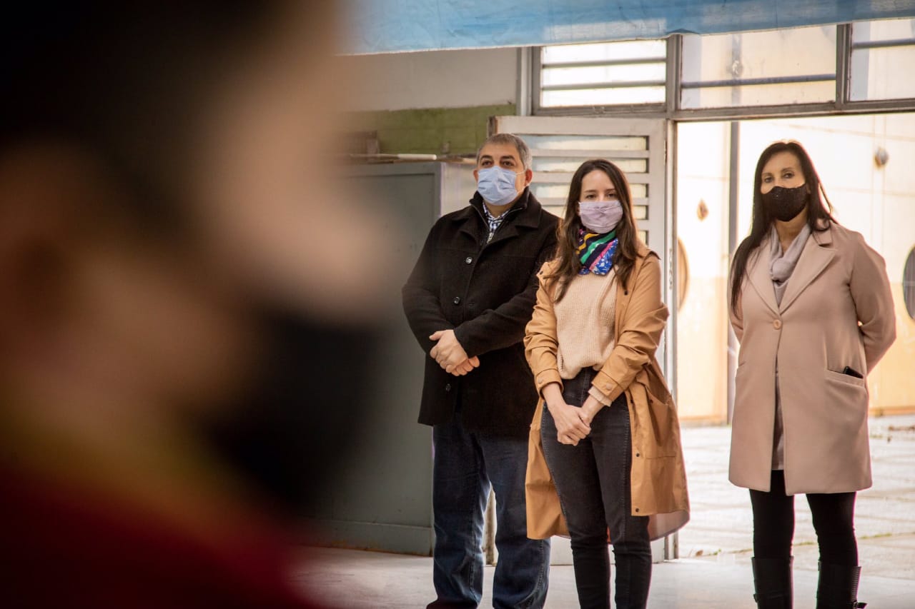EL MUNICIPIO ACOMPAÑÓ EL INICIO DE CLASES PRESENCIALES EN LA EP N° 32