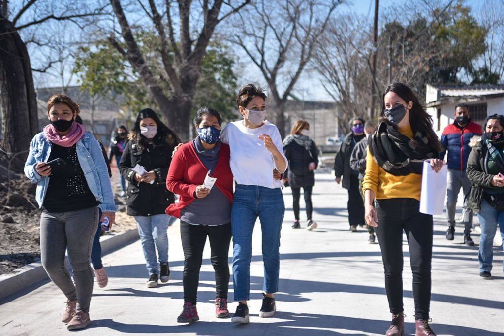 MAYRA RECORRIÓ LA OBRA DE PUESTA EN VALOR INTEGRAL DEL BARRIO SAYONARA