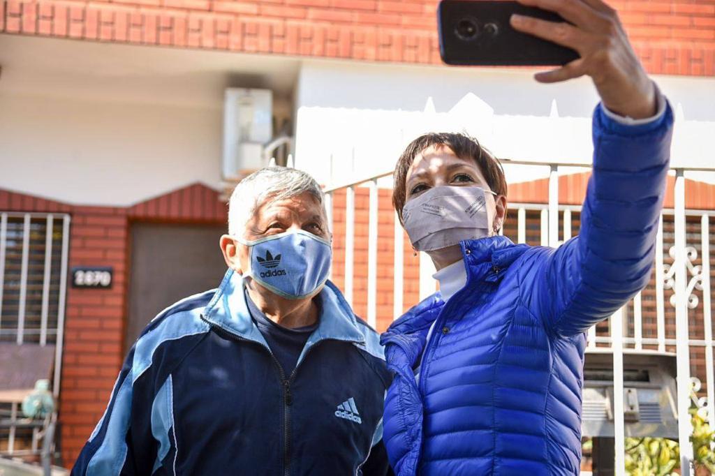 MAYRA RECORRIÓ EL PARQUE LINEAL DE SOLANO Y UNA PLAZA JUNTO A UN VECINO