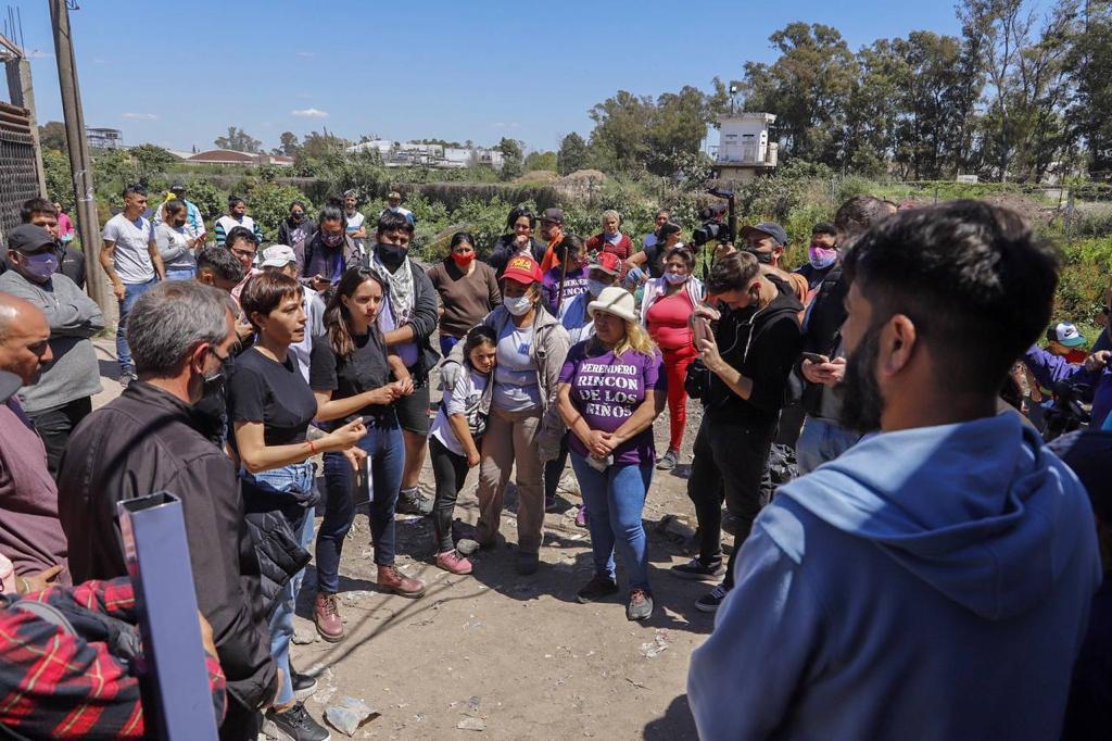 MAYRA RECORRIÓ EL BARRIO FINEXCOR DONDE DIALOGÓ Y ESCUCHÓ A LOS VECINOS