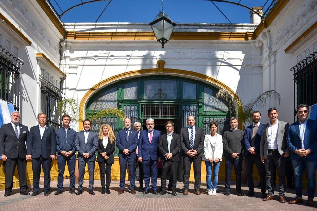 JURA A LA BANDERA NACIONAL DE LOS CADETES EGRESADOS DE LA BONAERENSE