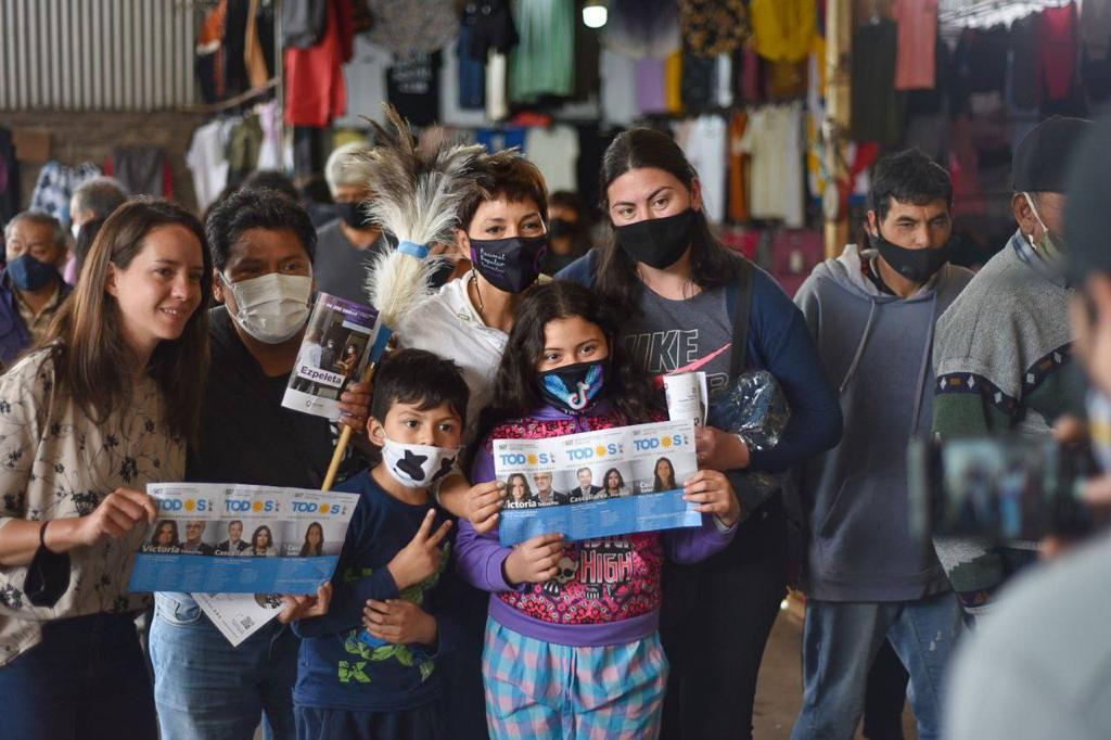 MAYRA RECORRIÓ LA FERIA TINKUNAKU EN EZPELETA
