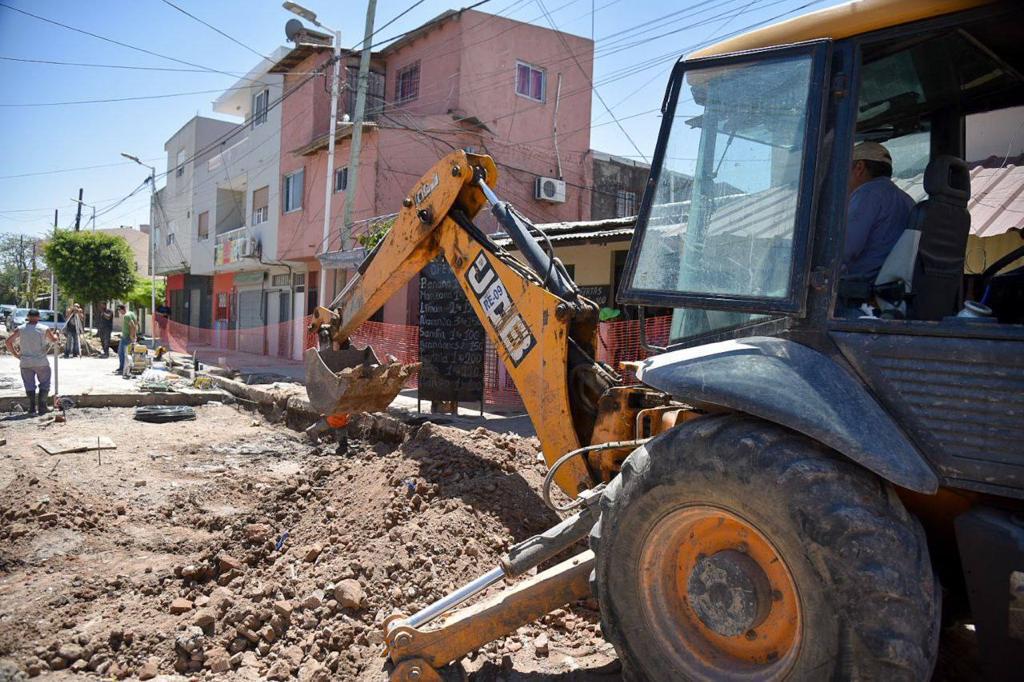“YA EMPEZAMOS CON EL ASFALTO Y VAMOS A TERMINAR TODO LO QUE NO SE CONCLUYÓ”