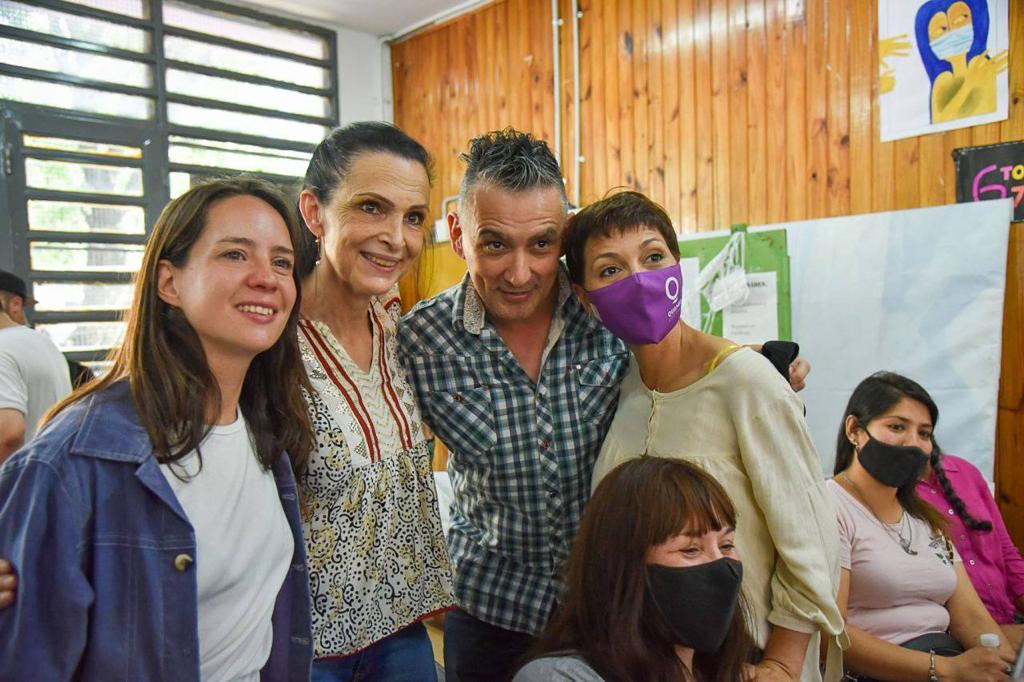 MAYRA ENCABEZÓ UNA NUEVA ENTREGA DE 70 NETBOOKS