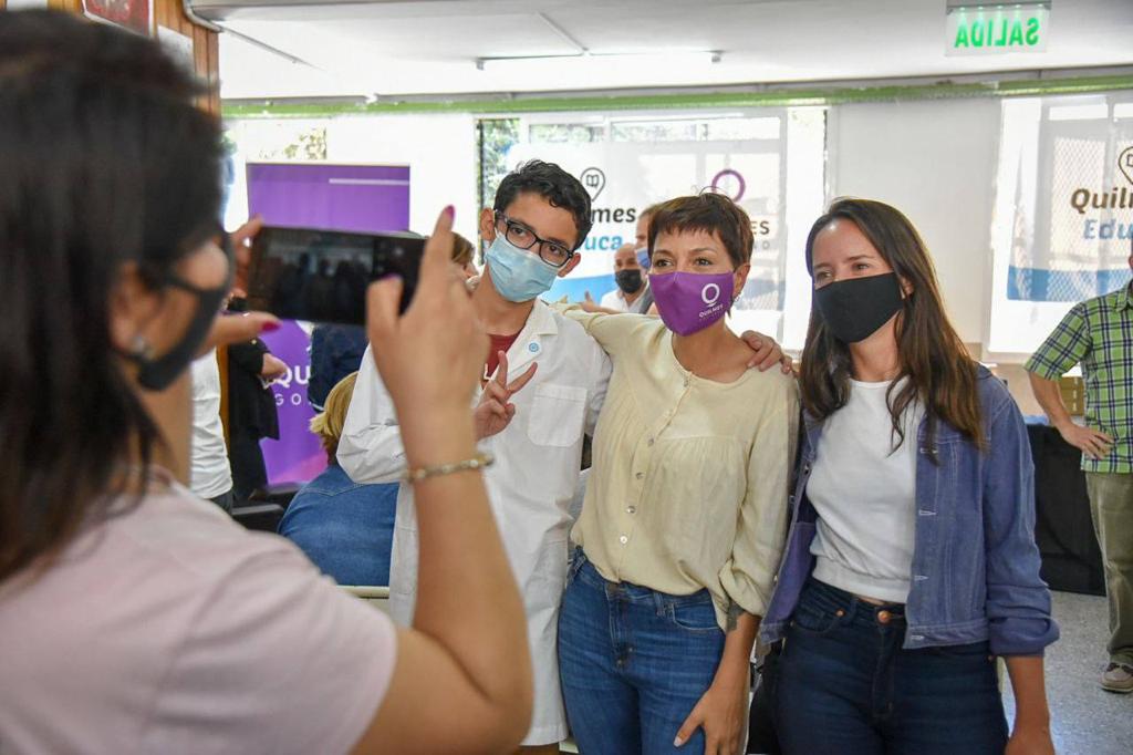 MAYRA ENCABEZÓ UNA NUEVA ENTREGA DE 70 NETBOOKS