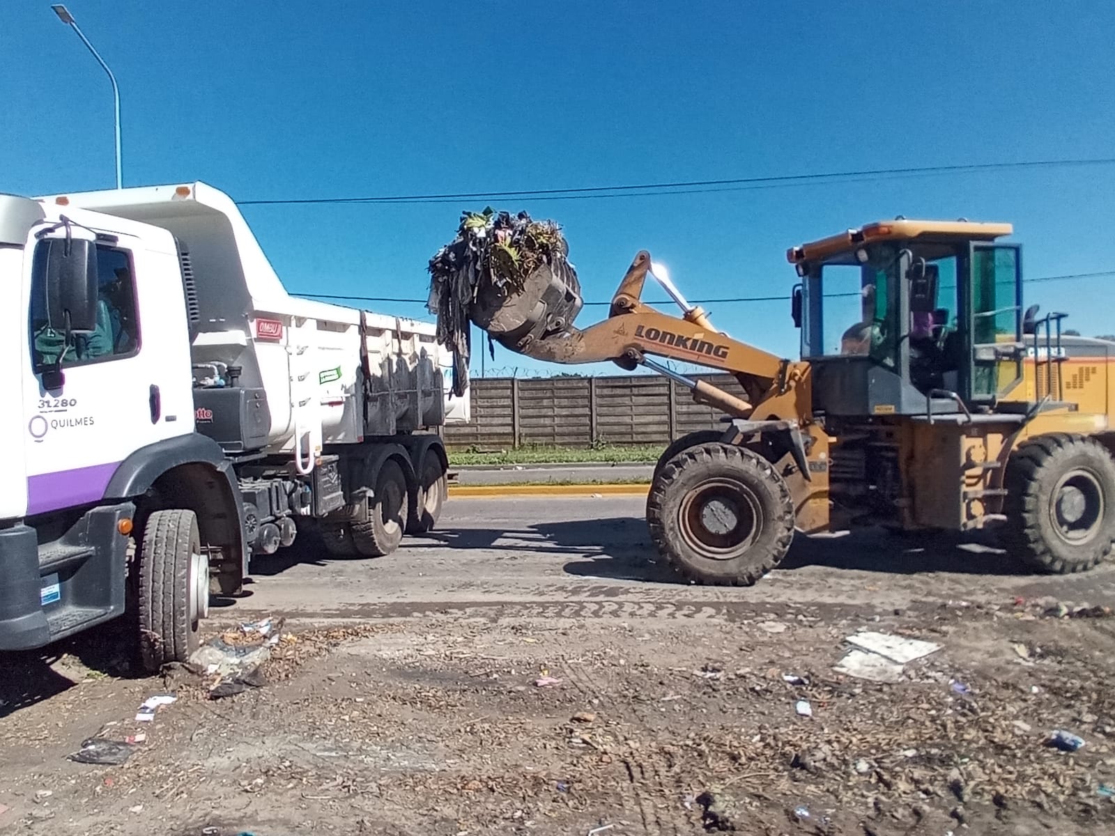 QUILMES: CONTINÚAN LAS TAREAS DIARIAS DE SERVICIOS PÚBLICOS