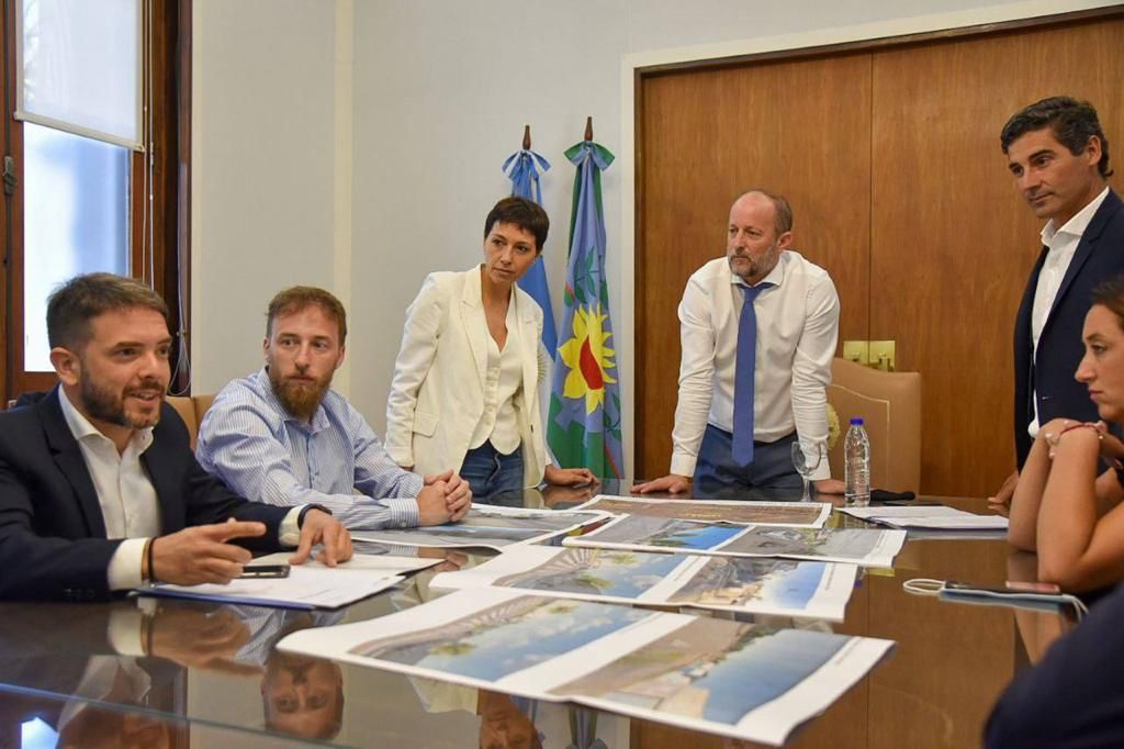 MAYRA E INSAURRALDE FIRMARON EL CONVENIO PARA LA REPAVIMENTACIÓN DE PASCO