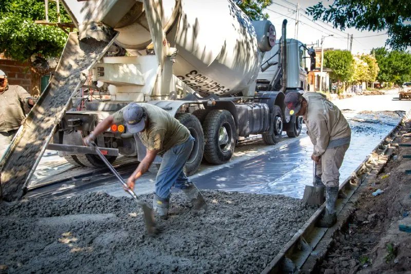 AVANZAN LAS OBRAS DE ASFALTO EN LOS BARRIOS EL JALÓN Y LA ESPERANZA GRANDE