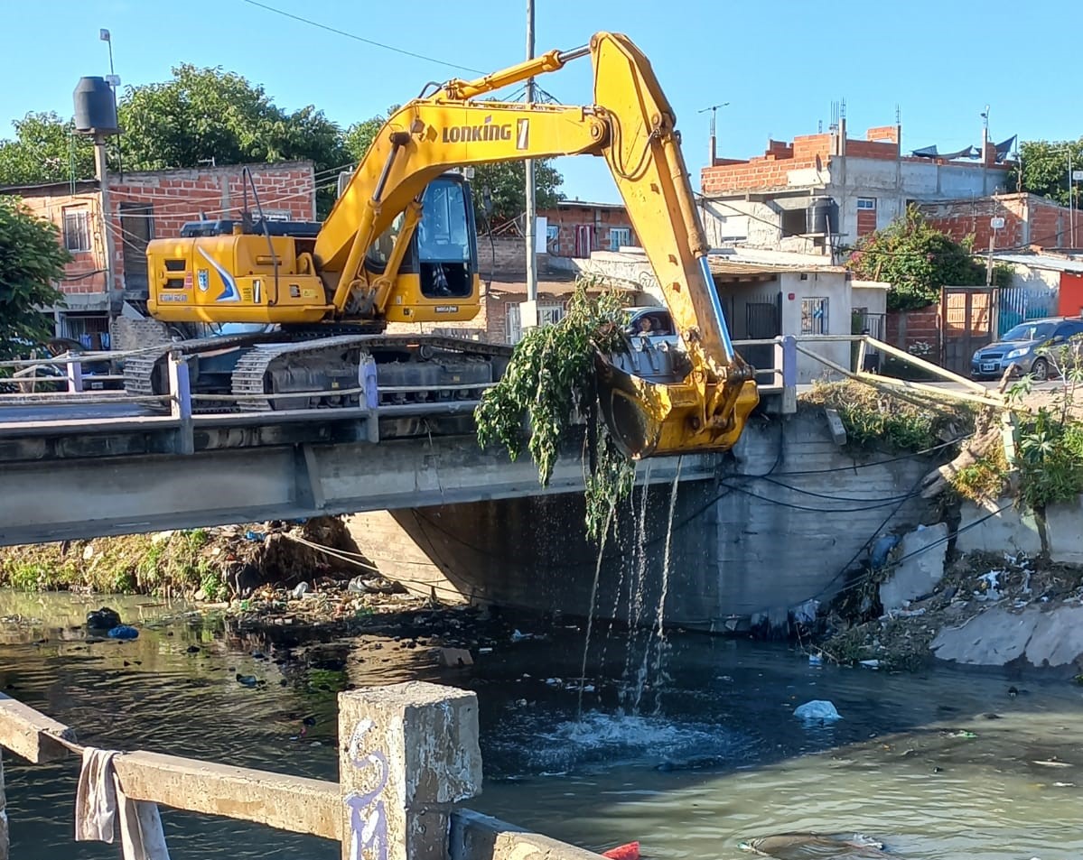 CONTINÚAN LOS TRABAJOS DIARIOS DE HIGIENE URBANA, LIMPIEZA Y MANTENIMIENTO 