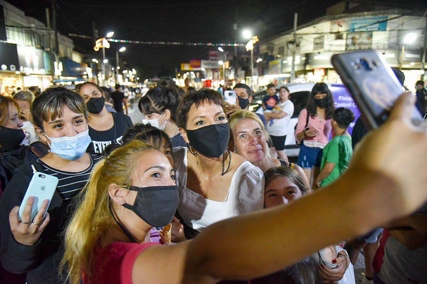MAYRA EN LA NOCHE DE SOLANO: “¡QUE PASEN UNAS LINDAS FIESTAS EN FAMILIA!”