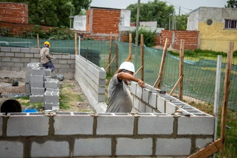 AVANZA LA CONSTRUCCIÓN DEL SUM EN EL CLUB VILLA ALCIRA
