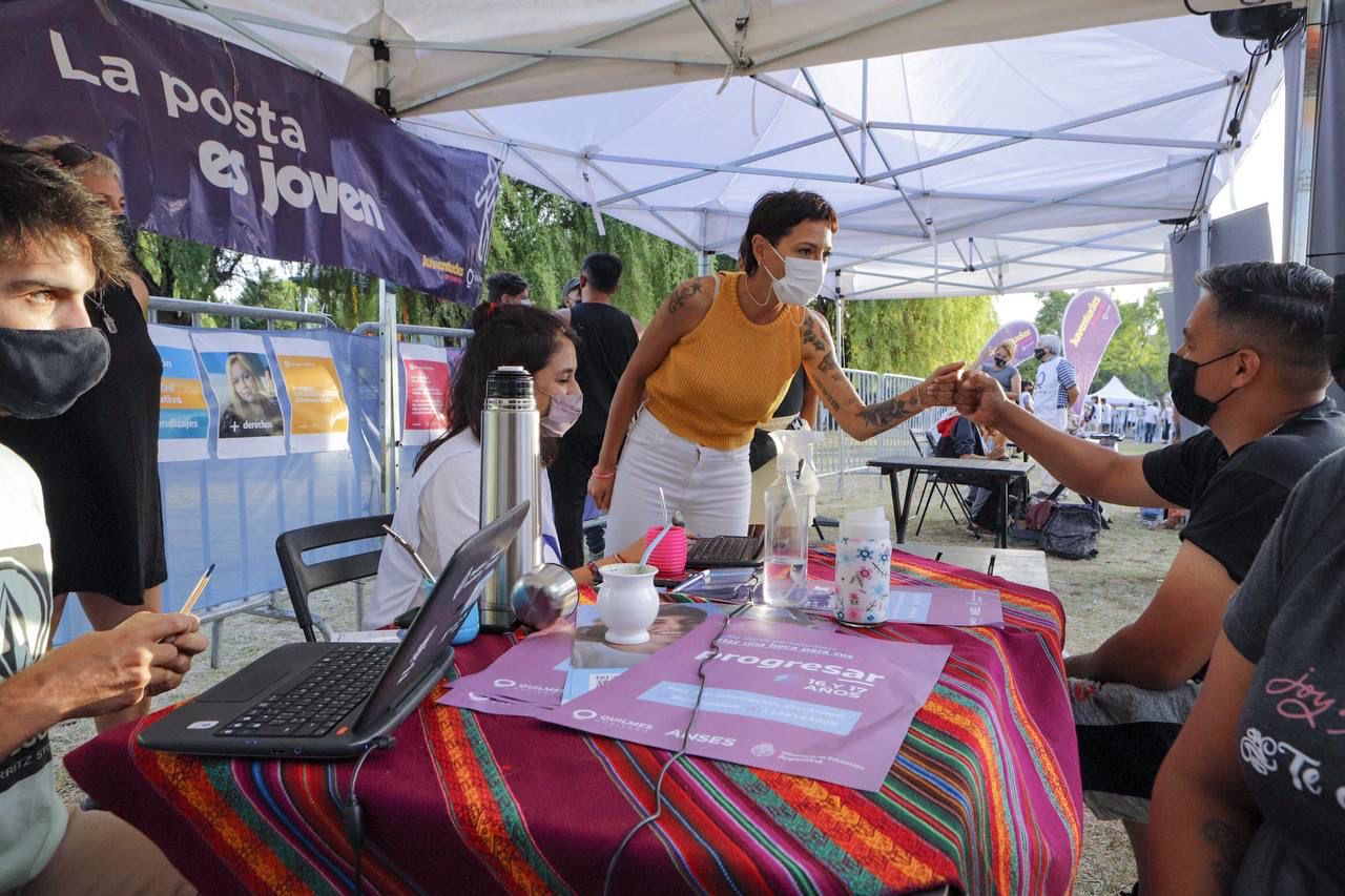 MAYRA SUPERVISÓ EL DESARROLLO DEL FESTIVAL “SOMOS QUILMES”