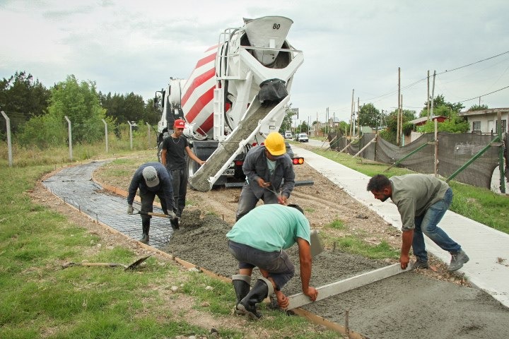 CONTINÚAN LOS TRABAJOS DE PUESTA EN VALOR EN EL BARRIO VILLA ALCIRA