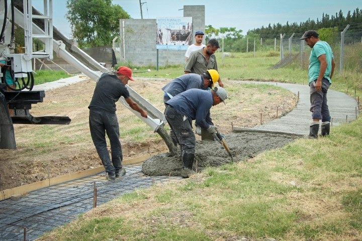 CONTINÚAN LOS TRABAJOS DE PUESTA EN VALOR EN EL BARRIO VILLA ALCIRA