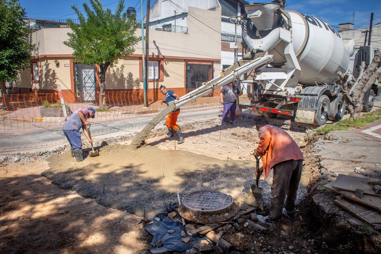 AVANZAN LAS OBRAS DE BACHEO EN BERNAL 