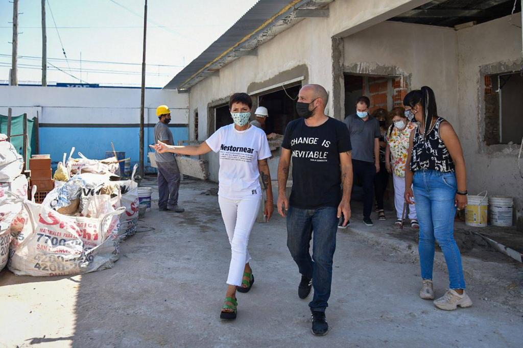 MAYRA SUPERVISÓ LOS TRABAJOS DE LA NUEVA SALA MATERNAL DE LA EES Nº 16 