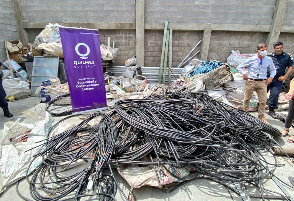 DESBARATARON BANDAS QUE COMERCIALIZABAN CABLES Y METALES ROBADOS
