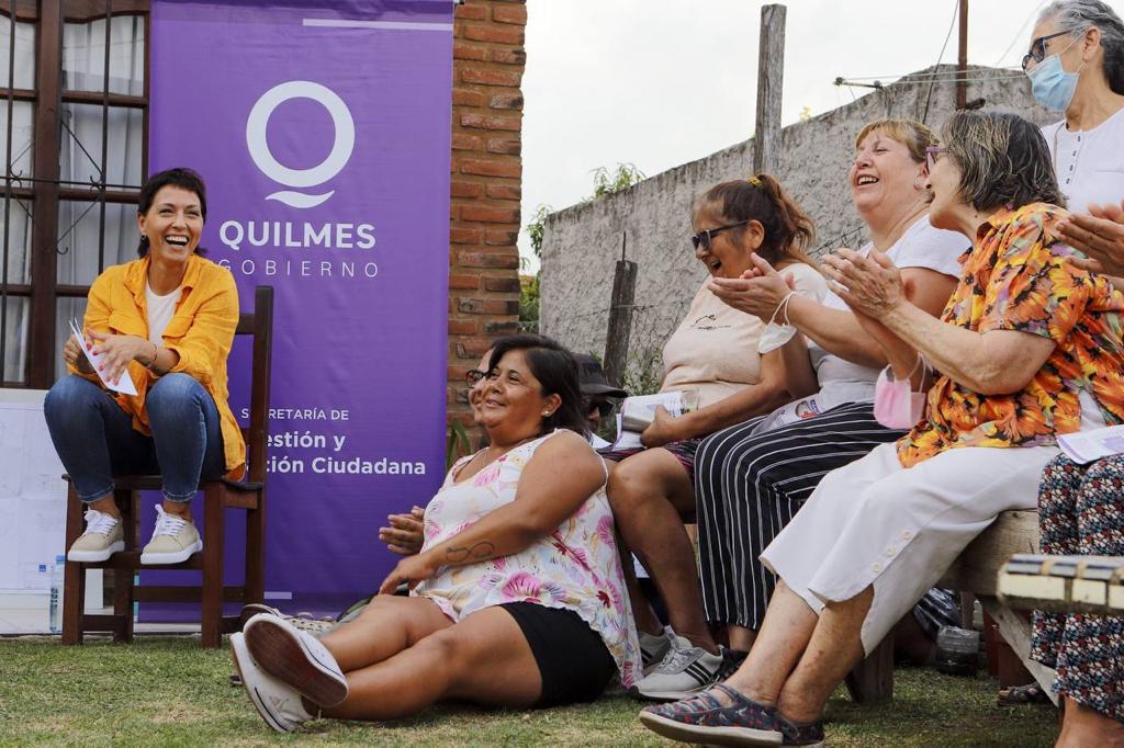 MAYRA SE REUNIÓ CON VECINOS DEL BARRIO SAN MARTÍN DE SOLANO