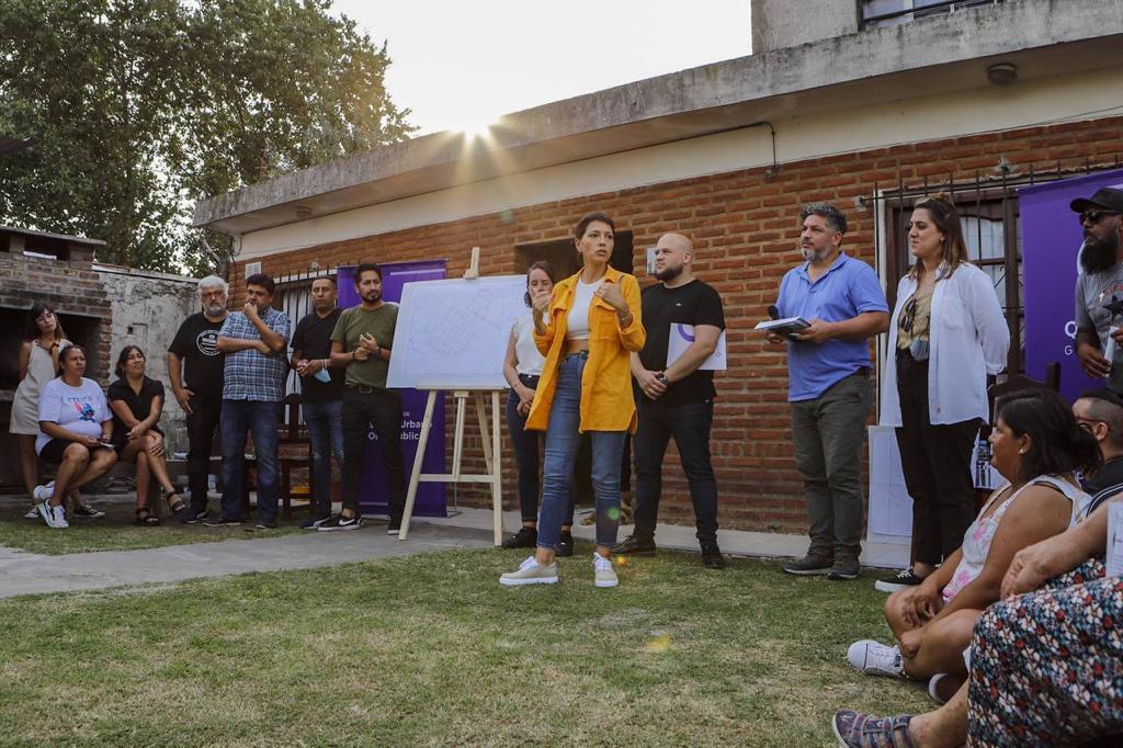 MAYRA SE REUNIÓ CON VECINOS DEL BARRIO SAN MARTÍN DE SOLANO