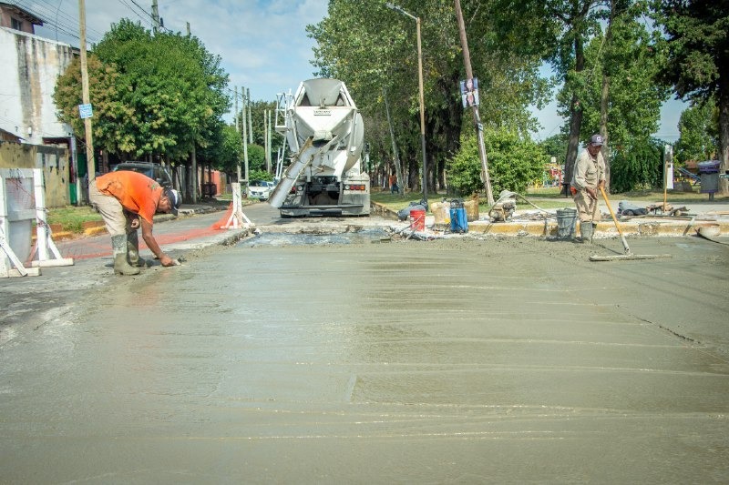 AVANZAN LOS TRABAJOS DE REPARACIÓN DE CALLES EN QUILMES Y EZPELETA