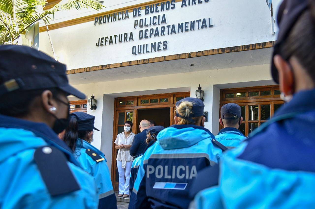 MAYRA SUPERVISÓ EL INICIO DE OPERATIVOS DE SATURACIÓN POLICIAL EN LA CIUDAD