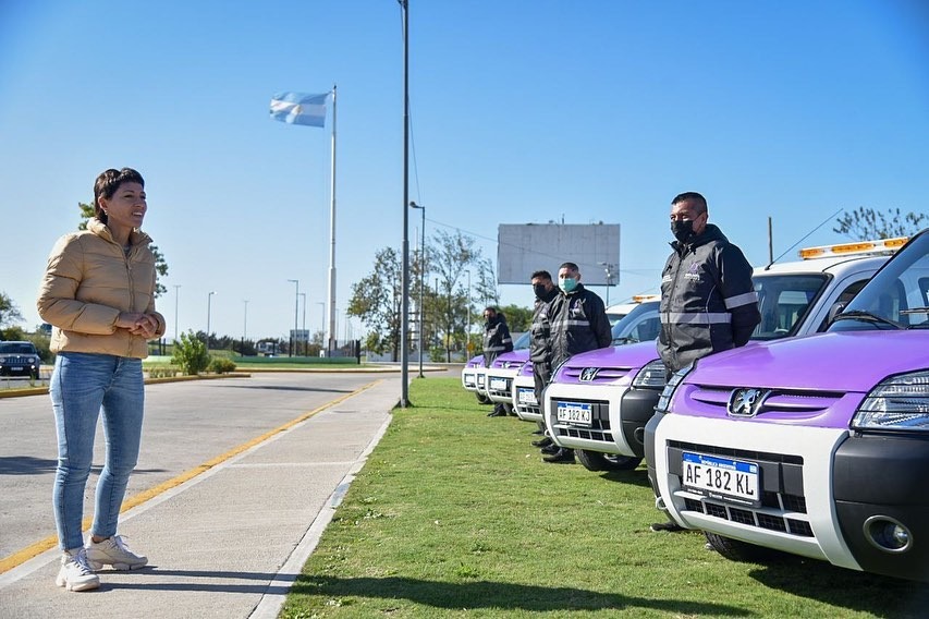 MAYRA ENTREGÓ OCHO NUEVOS MÓVILES PARA LA FLOTA VEHICULAR DE TRÁNSITO